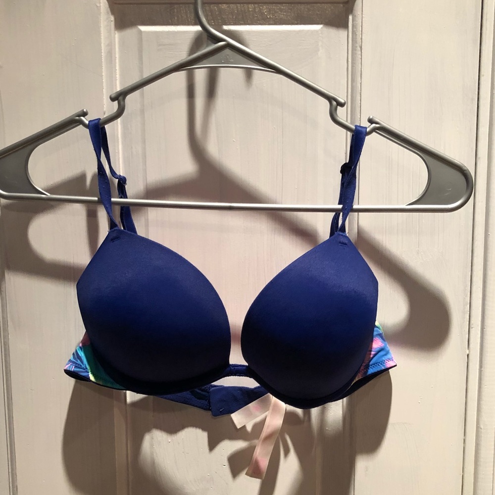 Pink push up bra.